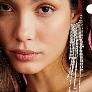 FREE PEOPLE COMEBACK KID EARRINGS